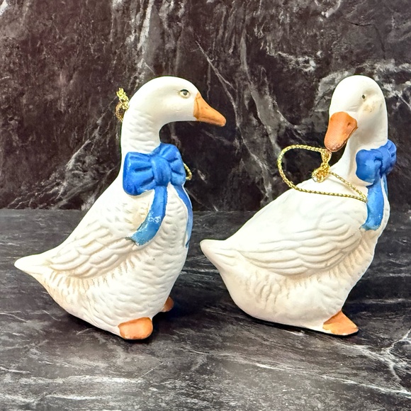 Blue Bow Goose Ornaments - Picture 2 of 11
